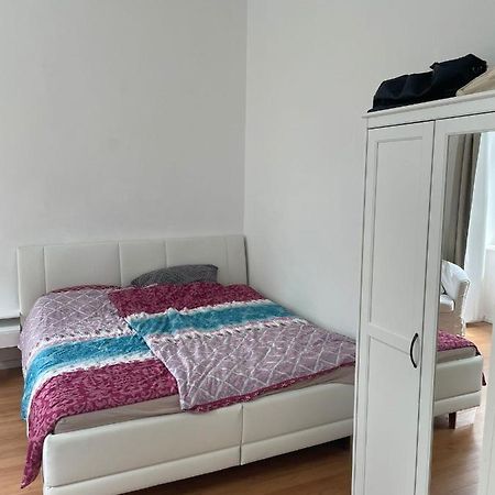 Small Apartment Near The Center Bécs Kültér fotó